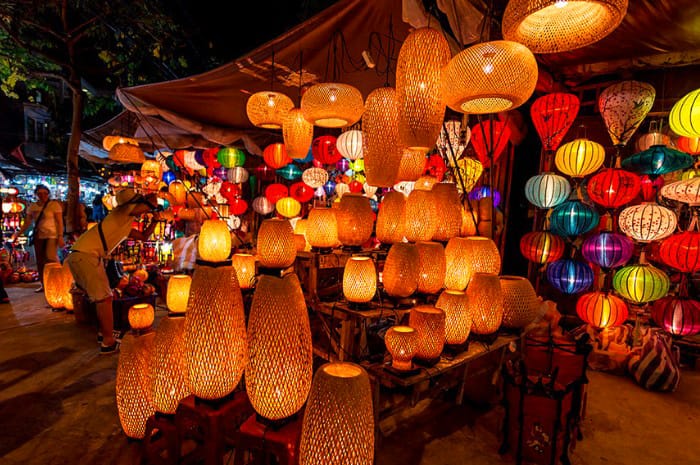 Hoi An Tour Guide, Ancient Houses Sacred Halls and Riverside Nights